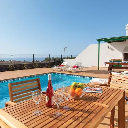 别墅 Playa Blanca Sleeps 6 Air Con Wifi