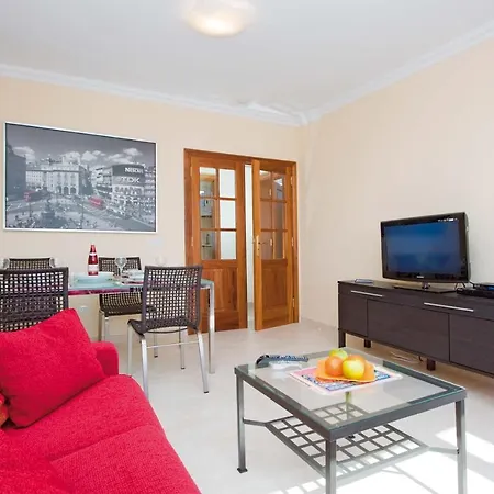 Playa Blanca Sleeps 6 Air Con Wifi Villa *